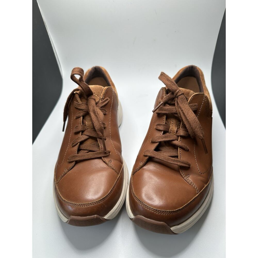 Men’s Clarks Wave Size 9 Brown Lace Up Shoes